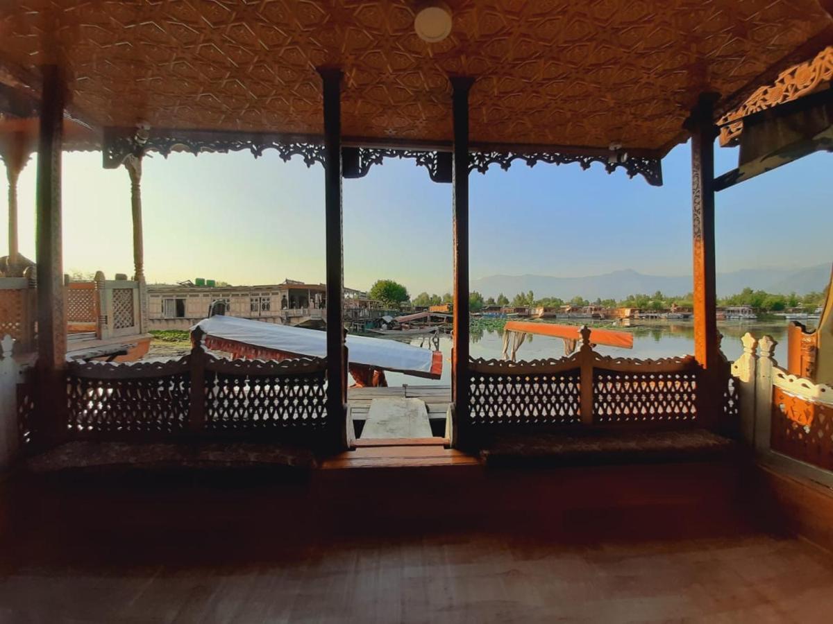 Young Shahzada Group Of Houseboats Srīnagar 외부 사진