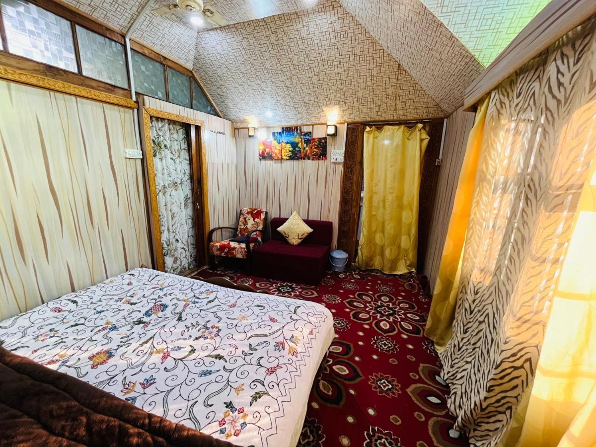 Young Shahzada Group Of Houseboats Srīnagar 외부 사진